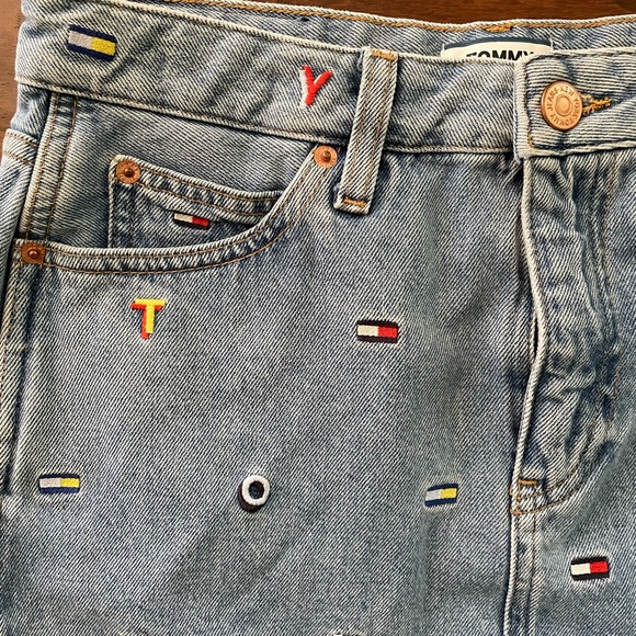 Embroidered Tommy Jeans - Picture 3 of 6